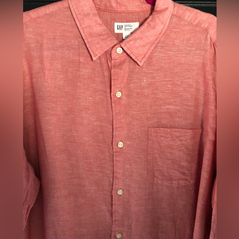 Men's GAP Long-Sleeve Linen Button-Up Shirt - Coral 
Size XL
EUC - Picture 3 of 8